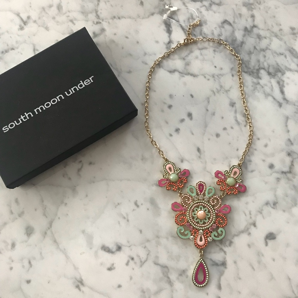 🆕 South Moon Under multicolored necklace w/ gold